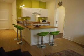 Barla 3 - a spacious one bedroom apartment near Place Garibaldi